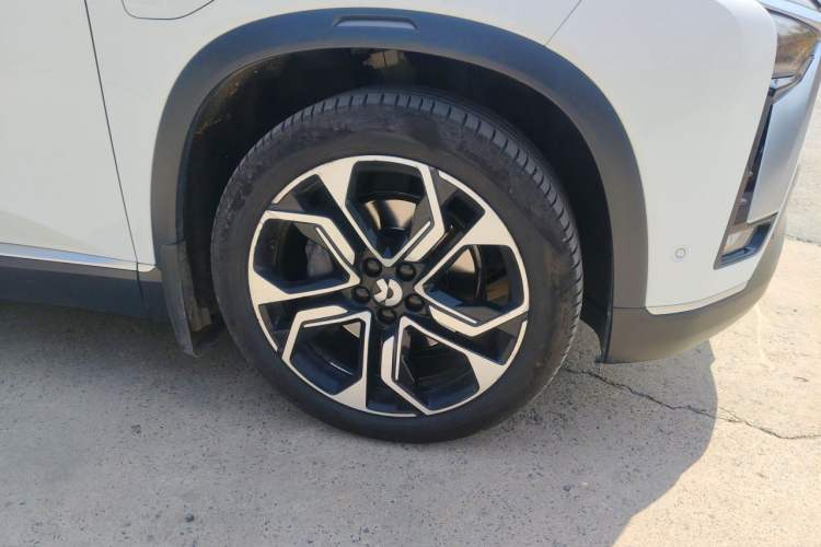 Used Nio ES8 2020 580 km Range Signature Edition Six-Seater Version Right Front Wheel Hub