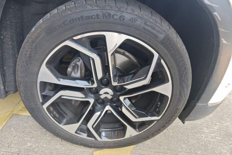 Used Nio ES8 2020 415 km Signature Edition 6-Seater Version Right Front Wheel Hub