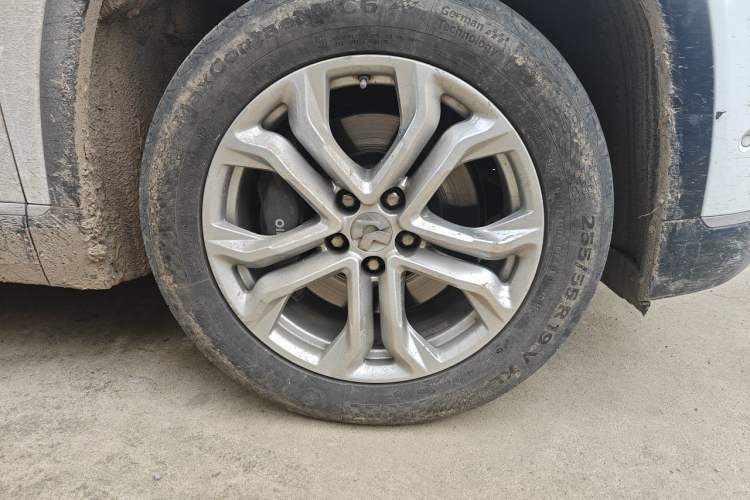 Used Nio ES8 2020 415 km Range 6-Seater Version Right Front Wheel Hub