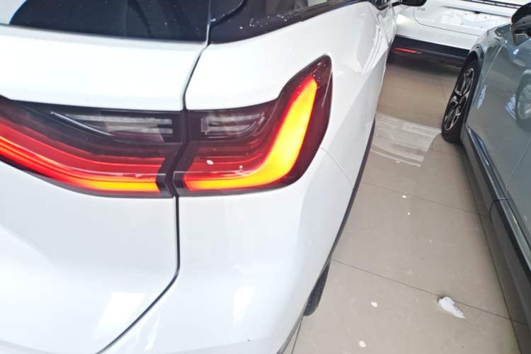 Used Nio ES8 2020 580 km Range Six-Seater Version Right Rear Taillight