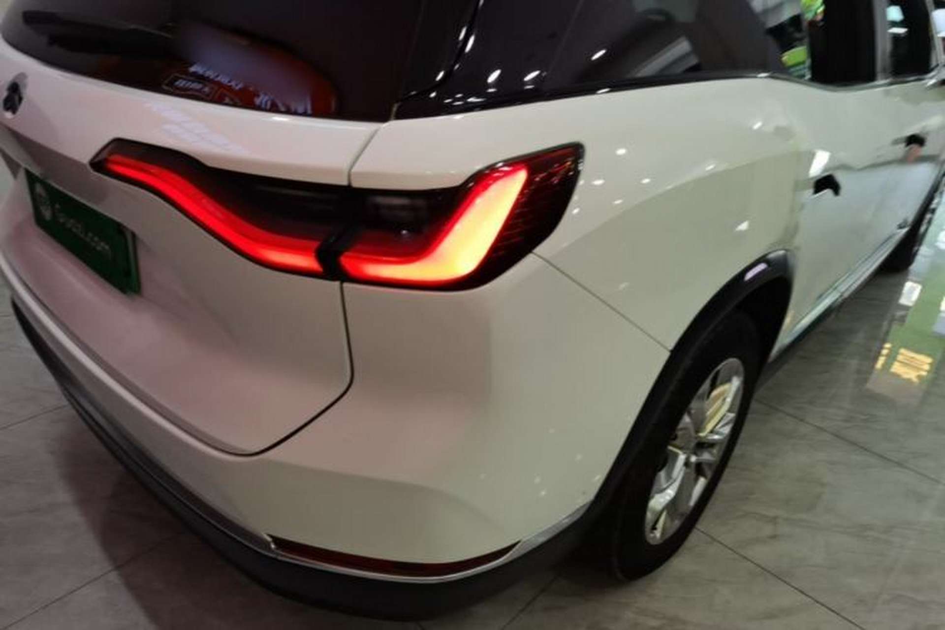 Used Nio ES8 2020 415 km Range 7-Seater Version Right Rear Taillight
