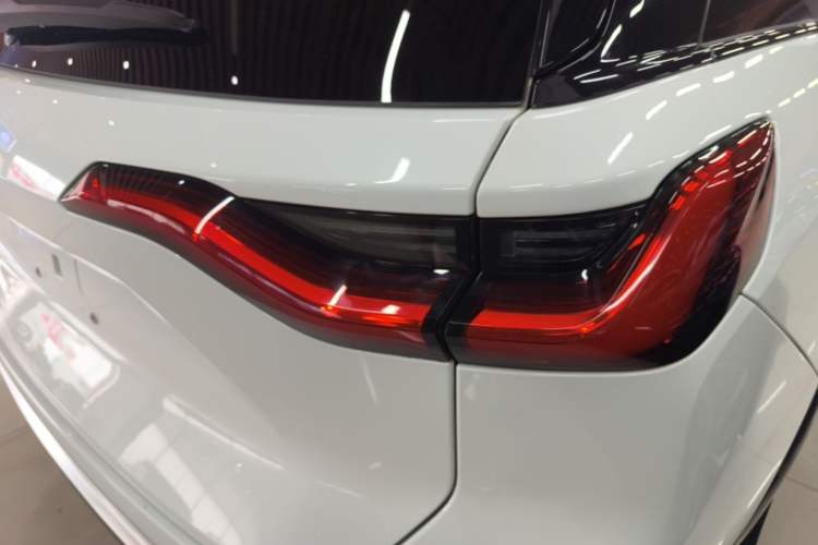 Used Nio ES8 2020 450KM Signature Edition Six-Seater Version Right Rear Taillight