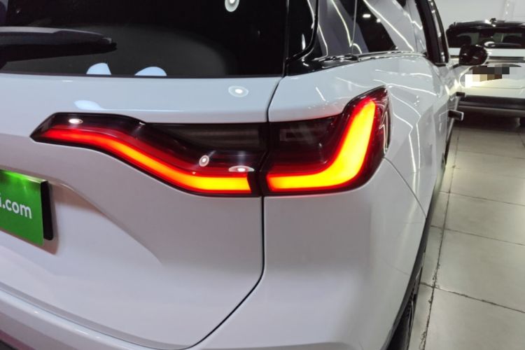 Used Nio ES8 2020 580 km Signature Edition 7-Seater Version Right Rear Taillight