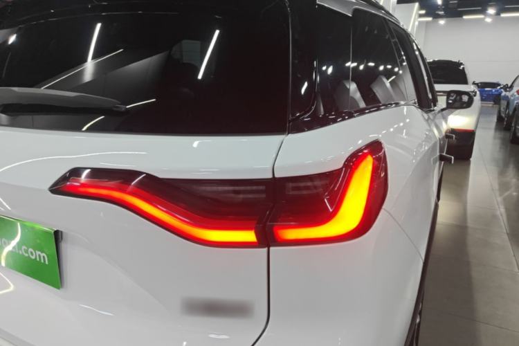 Used Nio ES8 2020 580 km Range Six-Seater Version Right Rear Taillight