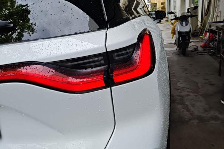 Used Nio ES8 2020 415 km Range 6-Seater Version Right Rear Taillight