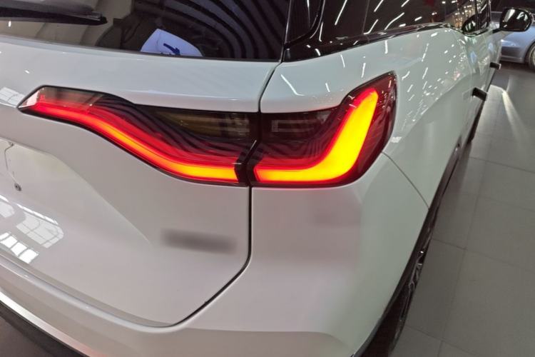 Used Nio ES8 2020 580 km Range Six-Seater Version Right Rear Taillight