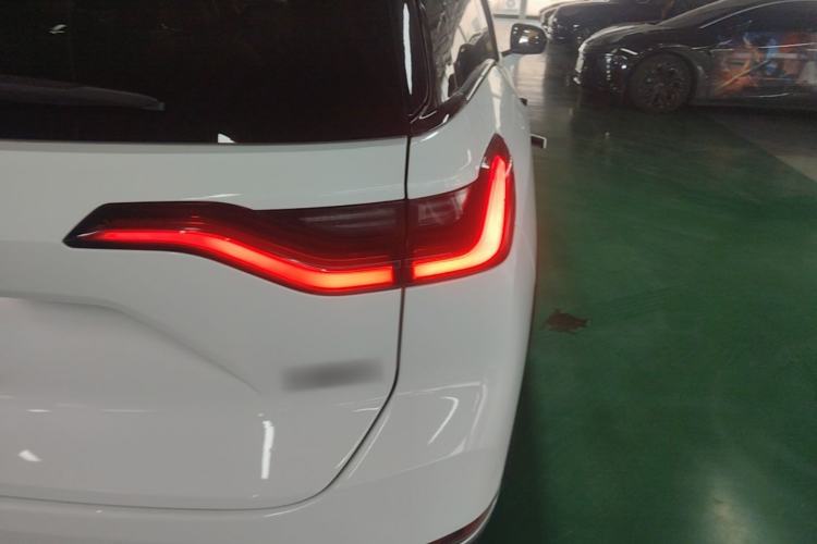 Used Nio ES8 2020 415 km Range 6-Seater Version Right Rear Taillight