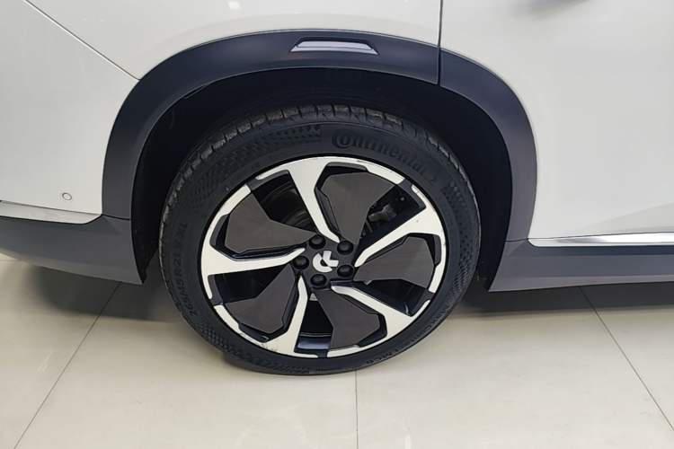 Used Nio ES8 2020 415 km Signature Edition 6-Seater Version Right Rear Wheel Hub
