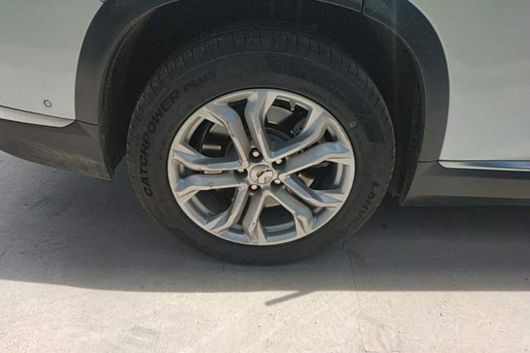 Used Nio ES8 2020 415 km Range 6-Seater Version Right Rear Wheel Hub