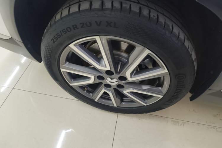 Used Nio ES8 2020 580 km Range Six-Seater Version Right Rear Wheel Hub