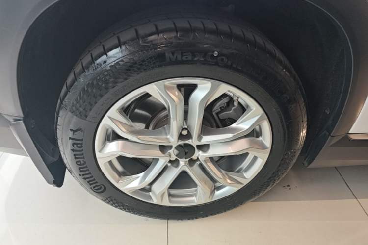 Used Nio ES8 2020 580 km Range 7-Seater Version Right Rear Wheel Hub