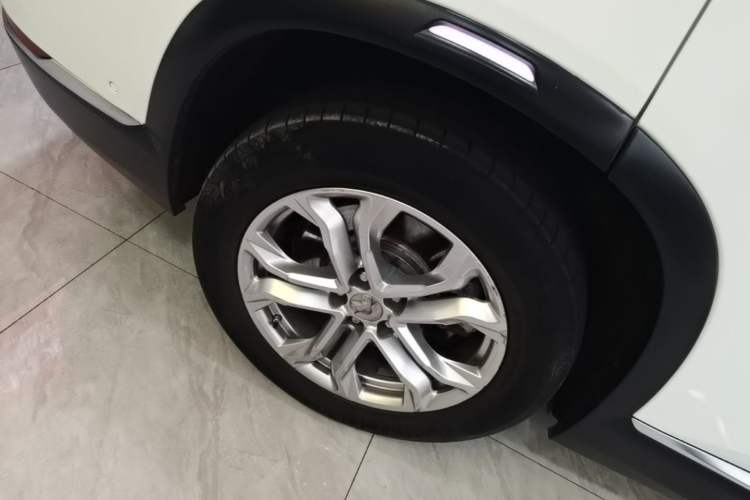 Used Nio ES8 2020 415 km Range 7-Seater Version Right Rear Wheel Hub