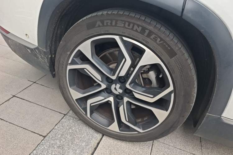 Used Nio ES8 2020 415 km Range 7-Seater Version Right Rear Wheel Hub