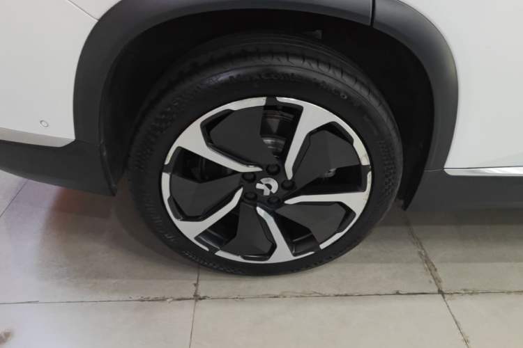 Used Nio ES8 2020 580 km Signature Edition 7-Seater Version Right Rear Wheel Hub