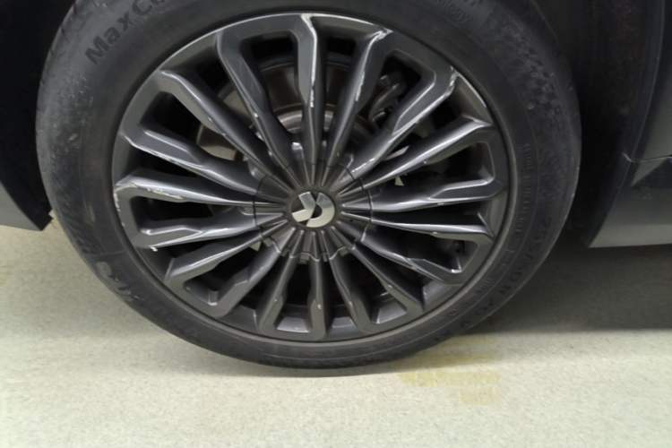 Used Nio ES8 2020 415 km Signature Edition 6-Seater Version Right Rear Wheel Hub