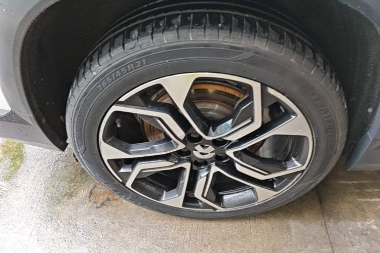 Used Nio ES8 2020 415 km Range 6-Seater Version Right Rear Wheel Hub