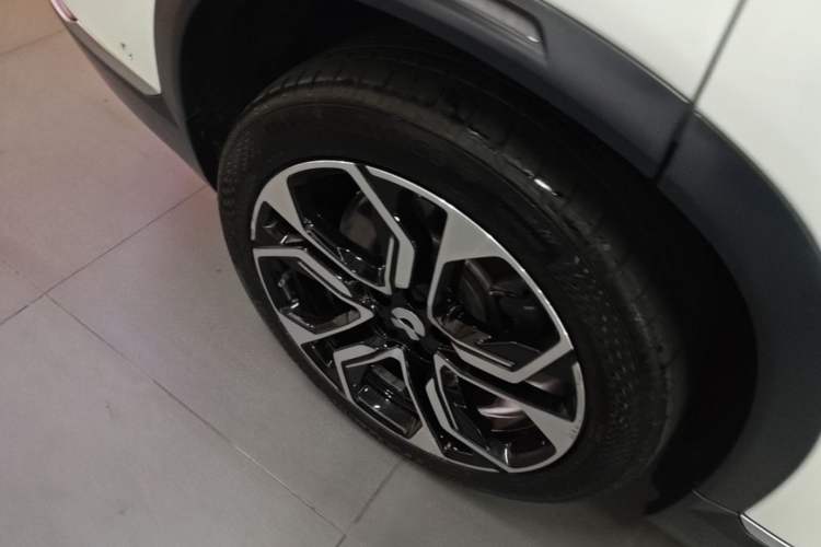 Used Nio ES8 2020 580 km Range Six-Seater Version Right Rear Wheel Hub