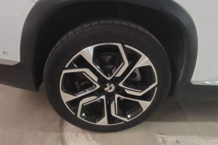 Used Nio ES8 2020 580 km Range Signature Edition Six-Seater Version Right Rear Wheel Hub