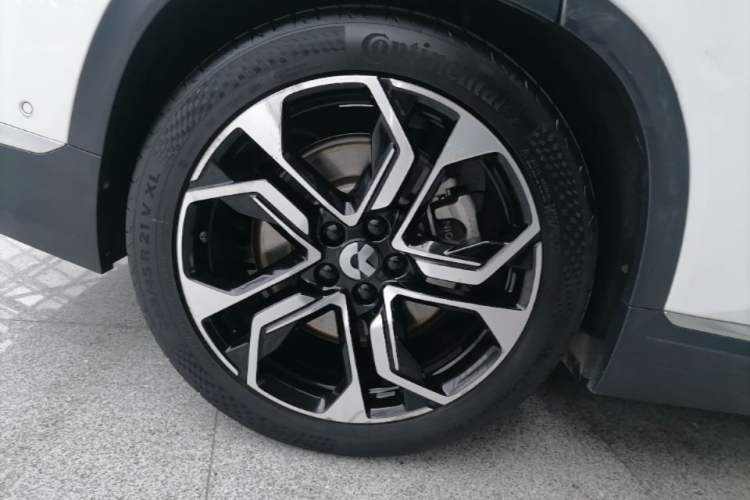 Used Nio ES8 2020 415 km Range 6-Seater Version Right Rear Wheel Hub