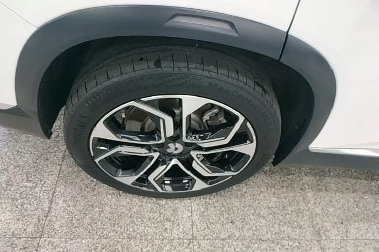 Used Nio ES8 2020 415 km Range 7-Seater Version Right Rear Wheel Hub