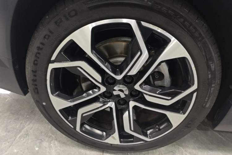 Used Nio ES8 2020 580 km Range Signature Edition Six-Seater Version Right Rear Wheel Hub