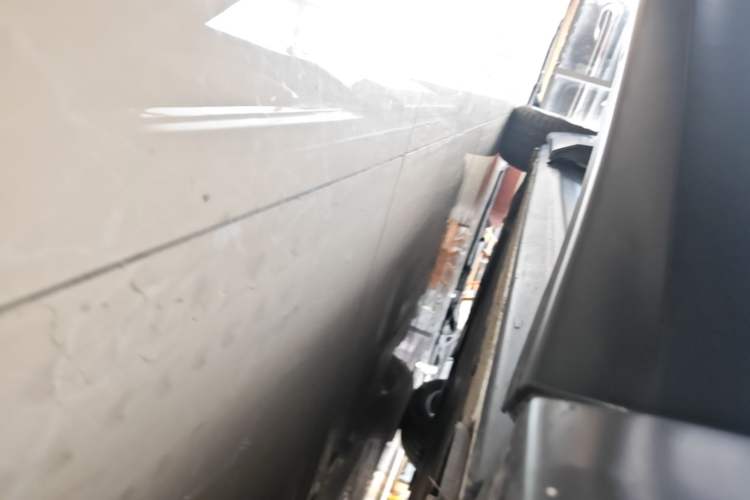 Used Nio ES8 2020 580 km Range Six-Seater Version Right Side Sill