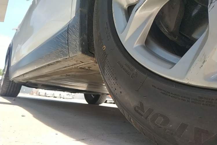Used Nio ES8 2020 415 km Range 6-Seater Version Right Side Sill