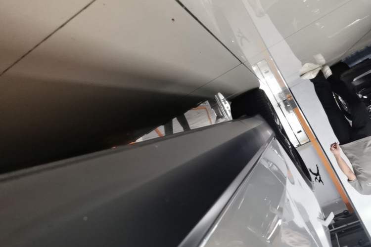 Used Nio ES8 2020 580 km Range Signature Edition Six-Seater Version Right Side Sill