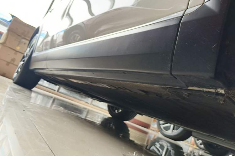Used Nio ES8 2020 580 km Range Six-Seater Version Right Side Sill