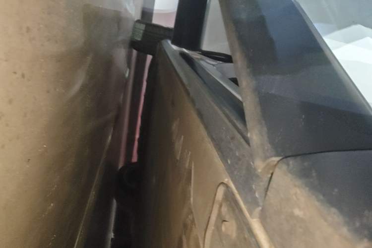 Used Nio ES8 2020 580 km Range Signature Edition Six-Seater Version Right Side Sill