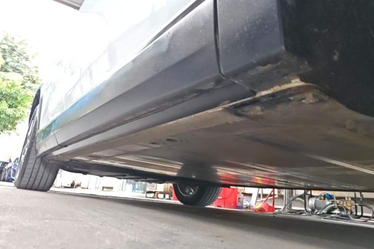 Used Nio ES8 2020 415 km Range 6-Seater Version Right Side Sill