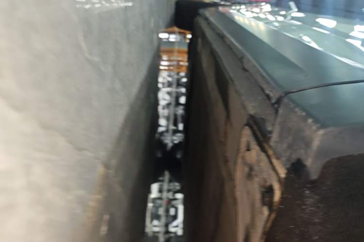 Used Nio ES8 2020 580 km Range Signature Edition Six-Seater Version Right Side Sill