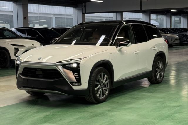 Used Nio ES8 2020 415 km Range 7-Seater Version