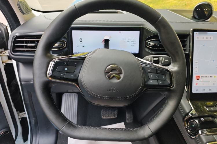 Used Nio ES8 2020 450KM Signature Edition Six-Seater Version Steering Wheel