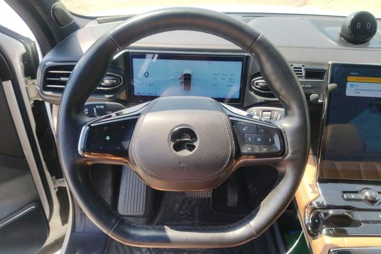 Used Nio ES8 2020 580 km Range Signature Edition Six-Seater Version Steering Wheel