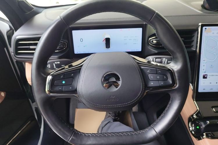 Used Nio ES8 2020 415 KM Signature Edition 7-Seater Version Steering Wheel