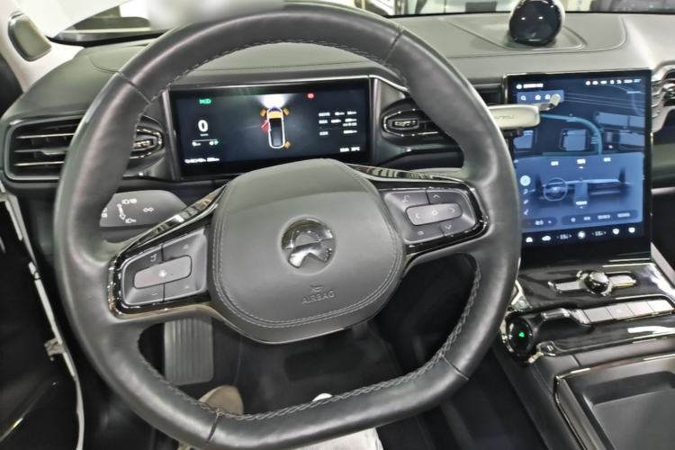 Used Nio ES8 2020 580 km Range Six-Seater Version Steering Wheel