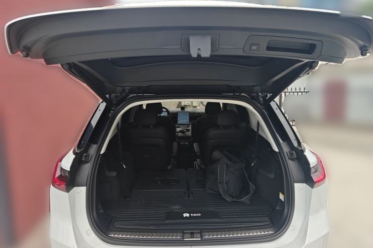 Used Nio ES8 2020 580 km Range Six-Seater Version Trunk
