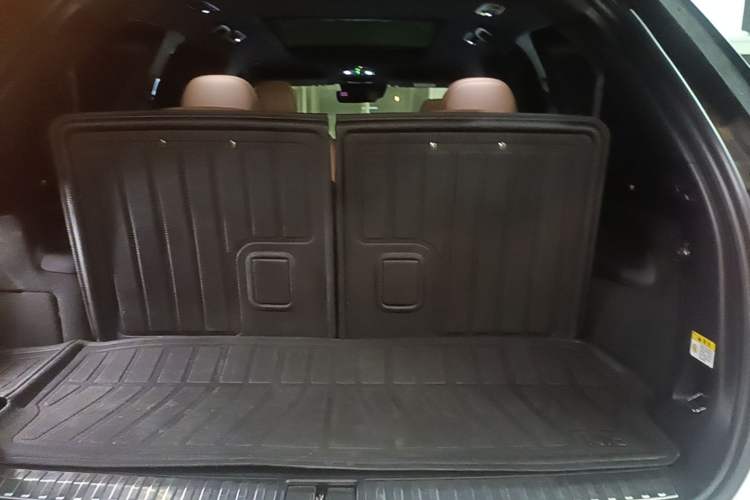 Used Nio ES8 2020 415 km Signature Edition 6-Seater Version Trunk