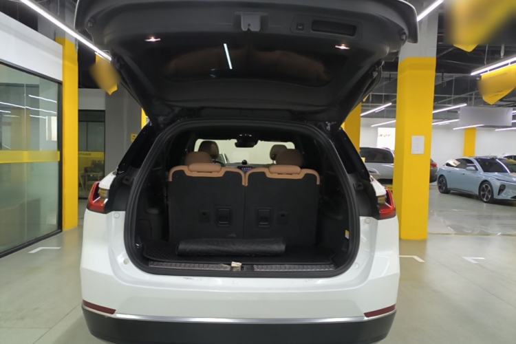 Used Nio ES8 2020 415 km Signature Edition 6-Seater Version Trunk