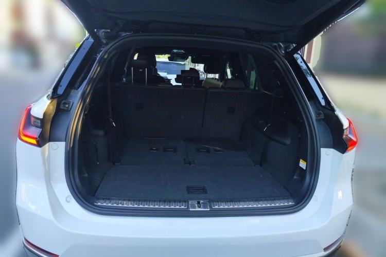 Used Nio ES8 2020 450 km Signature Edition 7-Seater Version Trunk