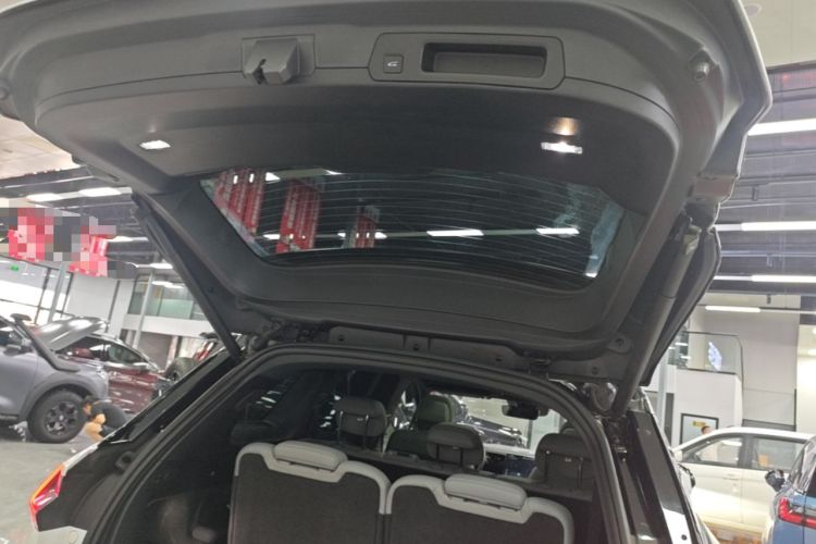 Used Nio ES8 2020 415 km Range 7-Seater Version Trunk