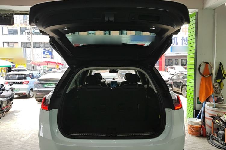 Used Nio ES8 2020 415 km Signature Edition 6-Seater Version Trunk