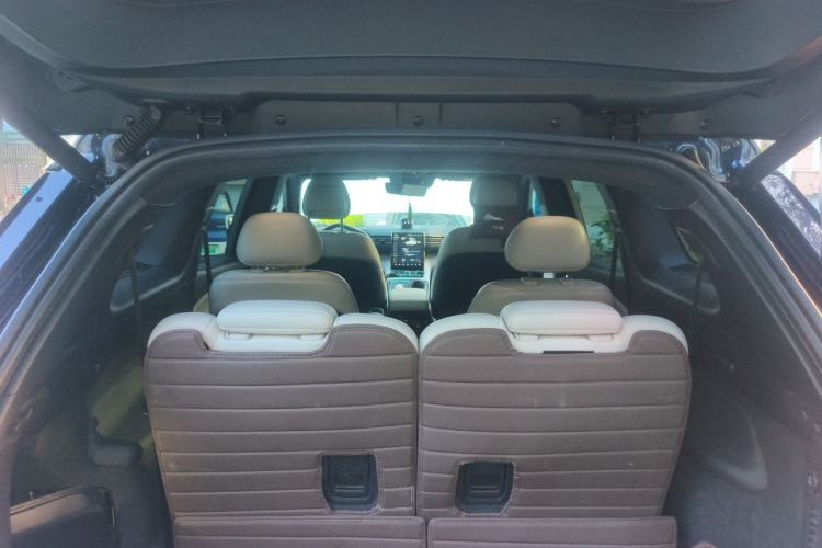 Used Nio ES8 2020 415 km Signature Edition 6-Seater Version Trunk