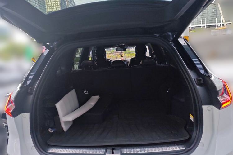 Used Nio ES8 2020 415 km Range 7-Seater Version Trunk