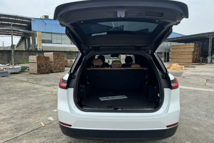 Used Nio ES8 2020 415 km Range 7-Seater Version Trunk