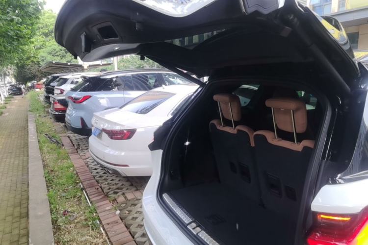 Used Nio ES8 2020 450KM Signature Edition Six-Seater Version Trunk