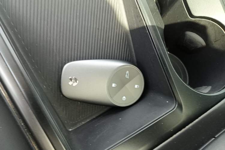 Used Nio ES8 2020 580 km Range Signature Edition Six-Seater Version Vehicle Key