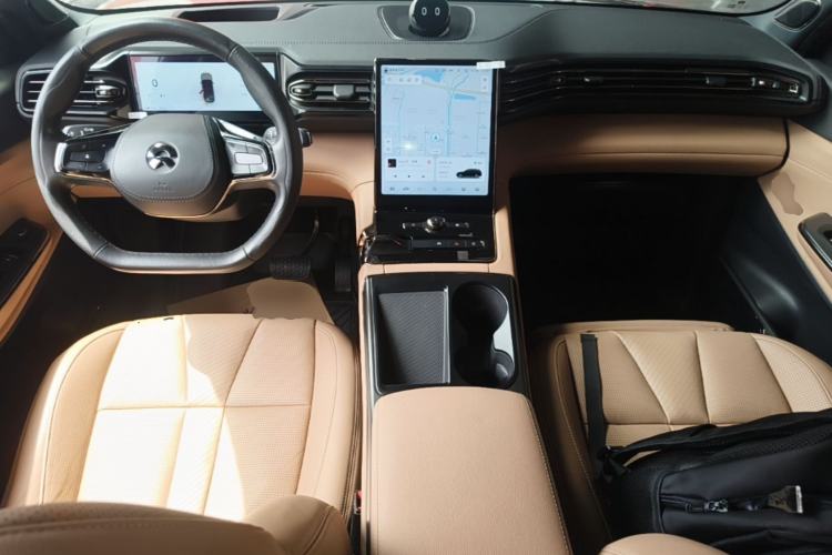 Used Nio ES8 2022 100 kWh Six-Seater Version Center Console