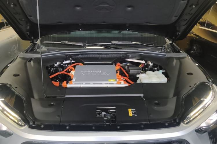 Used Nio ES8 2022 100 kWh Six-Seater Version Engine Bay